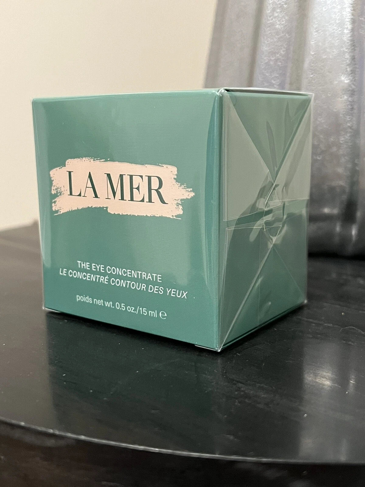 La Mer The Eye Concentrate 15ml/0.5oz. $260 Value. New. Sealed. Free Gift. - Mugg Nest